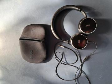 Te koop AKG N60 noise cancelling beschikbaar voor biedingen