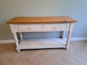 Robuuste Sidetable incl 2 lades beschikbaar voor biedingen