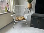 Stoel. Polystireen. Prjis 20€, Ophalen of Verzenden, Zo goed als nieuw