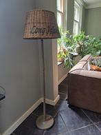 Staande lamp rieten kap, Huis en Inrichting, Lampen | Vloerlampen, Ophalen, Gebruikt, 150 tot 200 cm