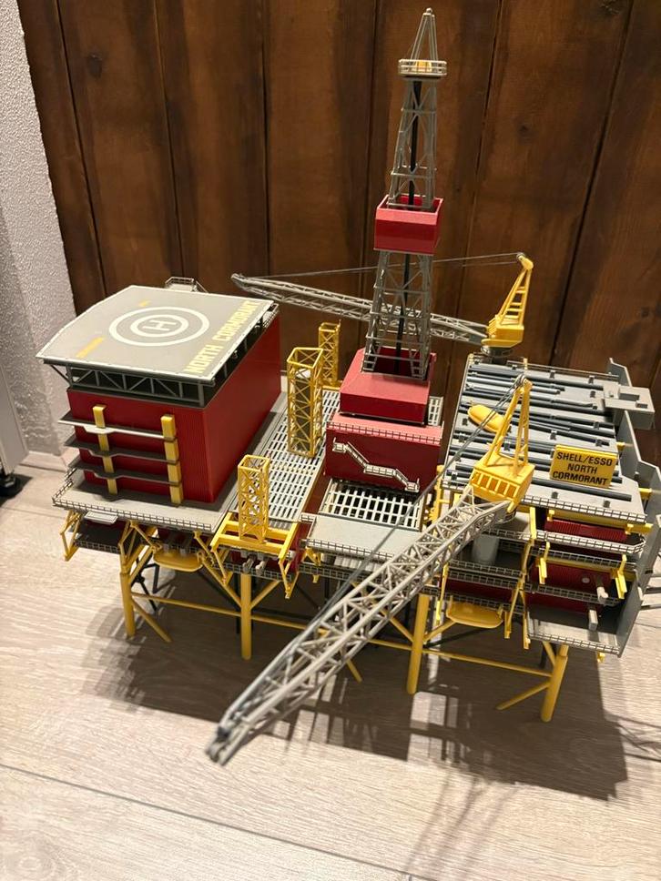 Model Olieplatform - Shell/Esso North Cormorant 1:200, Hobby en Vrije tijd, Modelbouw | Auto's en Voertuigen, Gebruikt, Overige typen