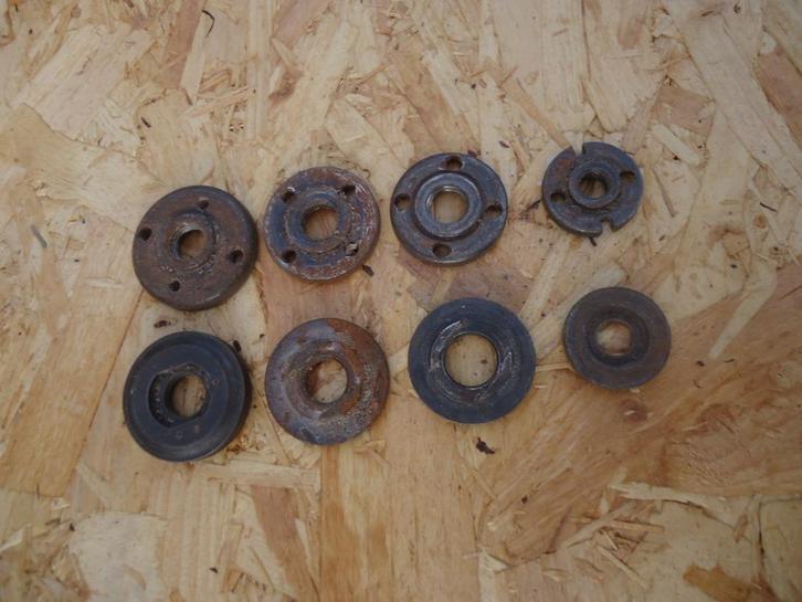 Schuuropruiming: 4 sets van spanmoeren voor haakse slijper, Doe-het-zelf en Verbouw, Gereedschap | Overige machines, Gebruikt