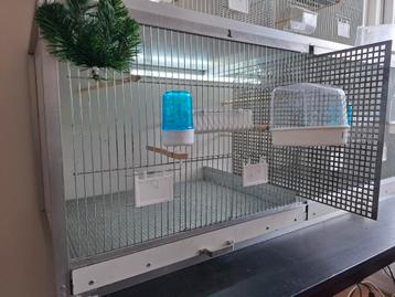 ALUMINIUM  , TRESPA  BROED / KWEEKKOOI beschikbaar voor biedingen