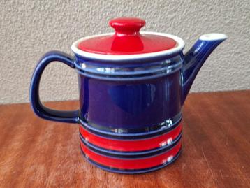 Vintage thee-/koffiepot kobaltblauw, rood en wit 0,5 liter beschikbaar voor biedingen