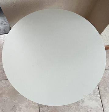 Bijzettafel wit/hout rond 48cm. Hoogte 44cm beschikbaar voor biedingen