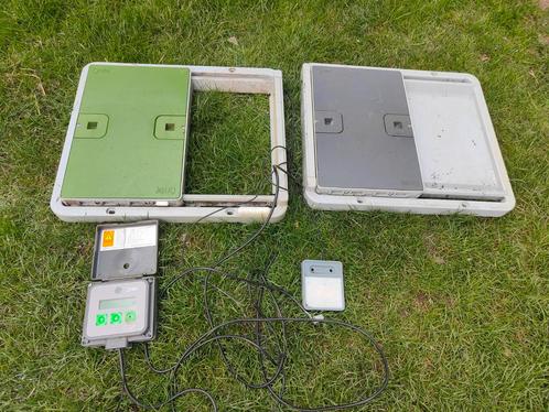 2 x omlet automatische kippenhokdeur kippenhok incl lamp, Dieren en Toebehoren, Pluimvee | Toebehoren, Kippenhok of Kippenren