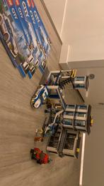 Lego city politiebureau - 60141, Ophalen of Verzenden, Zo goed als nieuw