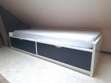 Compleet Bed met matras en 2 laden