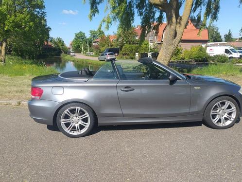 BMW 1-Serie 3.0 125I Cabrio 2009 Grijs, Auto's, BMW, Bedrijf, 1-Serie, ABS, Airbags, Bluetooth, Boordcomputer, Centrale vergrendeling