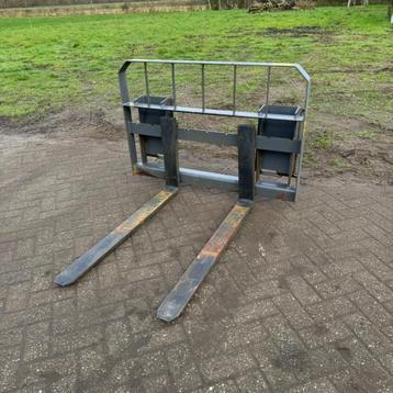 Nieuwe degelijke lepelborden Bobcat (mustang) beschikbaar voor biedingen