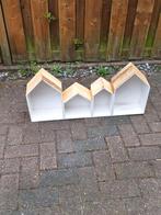 Hangkastje houten huisjes, Huis en Inrichting, Kasten | Wandmeubels, Ophalen, Zo goed als nieuw, Minder dan 150 cm, Minder dan 100 cm