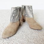 Mooie Suede Altra Cosa Enkellaarsjes (Maat 41) - s15 € 35,-, Kleding | Dames, Altra Cosa, Bruin, Lage of Enkellaarzen, Ophalen of Verzenden