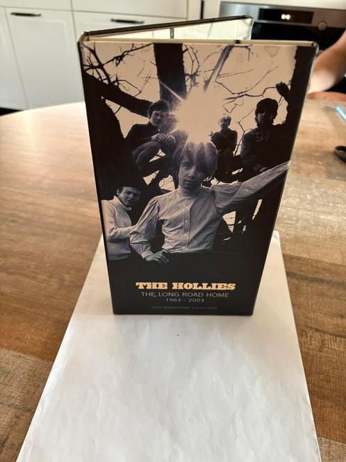 The Hollies - The long road home 1963-2003 (Longbox 6 cd’s), Cd's en Dvd's, Cd's | Rock, Gebruikt, Poprock, Ophalen of Verzenden