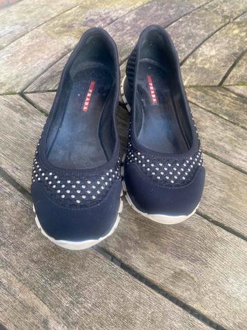 Schoenen van Prada mt. 40 beschikbaar voor biedingen