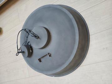 Eetkamer lamp beschikbaar voor biedingen