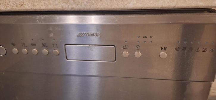 Kleine vaatwasser, Witgoed en Apparatuur, Vaatwasmachines, Gebruikt, Tussenbouw, Minder dan 85 cm, 45 tot 60 cm, 14 tot 18 liter