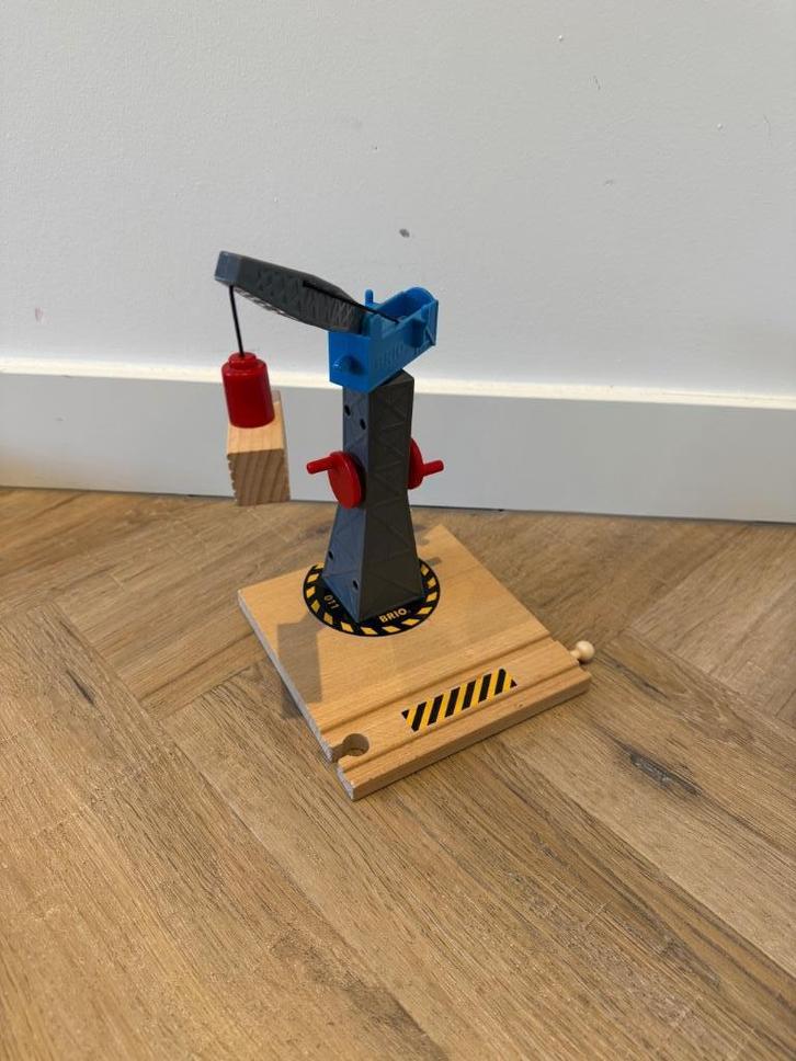 Heel goed blauw Brio houten trein hoge toren kraan 33320 set, Kinderen en Baby's, Speelgoed | Houten speelgoed, Zo goed als nieuw