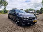 Volkswagen Passat 1.4 TSI GTE Phev 218pk 6-DSG 2022 Grijs, Auto's, 77 km/l, Plug-in hybride, 1600 kg, Passat