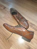 Vintage lakschoentjes 40, Schoenen met lage hakken, Bruin, Ophalen of Verzenden, Gedragen