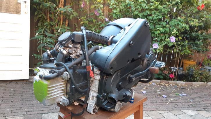 Piaggio Motorblok - 4 Takt - (Deze week goedkoper), Fietsen en Brommers, Brommeronderdelen | Algemeen, Gebruikt, Blok, Ophalen