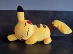 Mooie slapende Pokemon Pikachu 29cm. Nieuw!, Ophalen of Verzenden, Nieuw, Overige typen