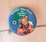 LIMITED BUTTON TEDDYBEER "Across The Seas" CHERISHED TEDDIES, Ophalen of Verzenden, Nieuw, Dier of Natuur, Button