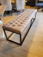 *OPRUIMING* Eetkamerbank Timmy 180 cm Taupe €329,- NU €295,-, Huis en Inrichting, Stoelen, Ophalen of Verzenden, Nieuw, Stof, Eetkamerbank hocker knoopjes capiton stof tempo 12 taupe