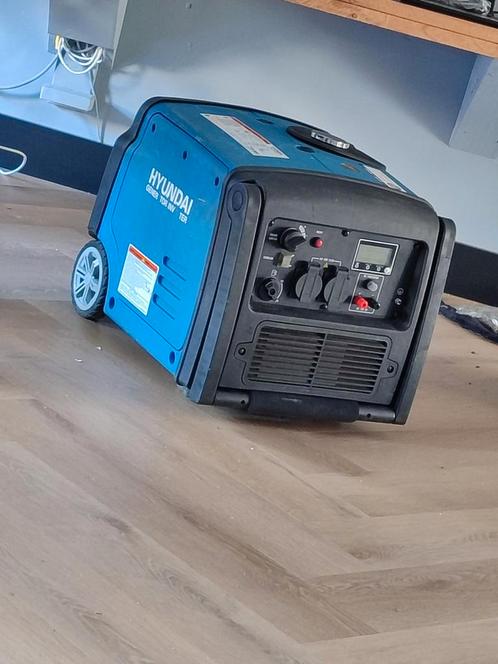 HY3200SEi aggregaat inverter, Doe-het-zelf en Verbouw, Aggregaten, Gebruikt, Benzine, Minder dan 5 kVA, Ophalen