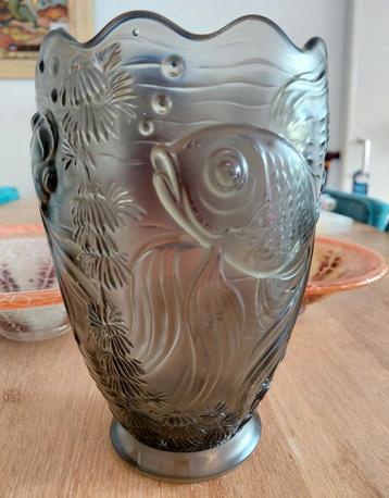 Josef Inwald Art Nouveau Vaas Rookglas Kooikarper beschikbaar voor biedingen