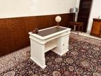 Klassiek Engels Wit Chesterfield Bureau, Antiek en Kunst, Antiek | Kantoor en Zakelijk, Ophalen