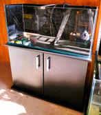 €300 Aquariumset met zwarte meubel, wand, poster en steen, Dieren en Toebehoren, Vissen | Aquaria en Toebehoren, Ophalen, Zo goed als nieuw
