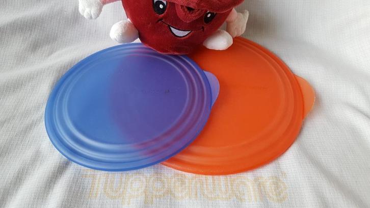 Tup. deksel 12: Eleganzia deksel 22 en 27 cm, Huis en Inrichting, Keuken | Tupperware, Gebruikt, Overige typen, Blauw, Ophalen of Verzenden