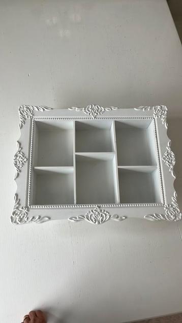 Vakkenkastje/letterbak beschikbaar voor biedingen