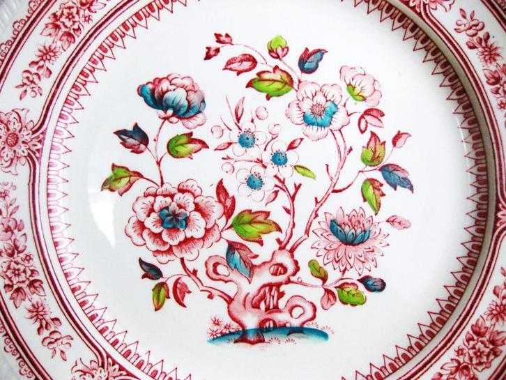 Dorset sierbord made in England in de kleur rood/roze, Antiek en Kunst, Antiek | Keramiek en Aardewerk, Ophalen of Verzenden