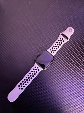 Apple Watch Series 3 Nike+ beschikbaar voor biedingen