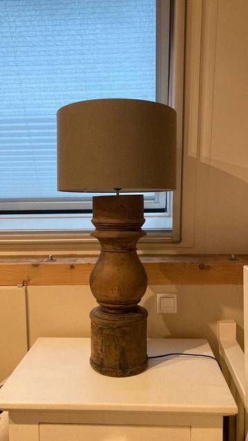 Baluster lamp XXL met Aura Peeperkorn linnen lampenkap. beschikbaar voor biedingen