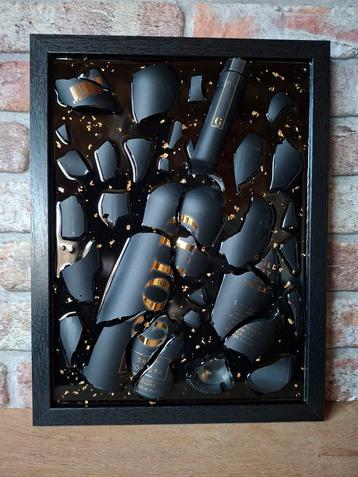 Gold dry fles verwerkt in een lijst met Epoxy  beschikbaar voor biedingen