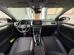 Volkswagen T-ROC 1.5 TSI Life Edition FABRIEK GARANTIE, Auto's, 1498 cc, 4 cilinders, 150 pk, Leder en Stof