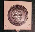Penning KONINGIN BEATRIX 39 APRIL 1980., Ophalen of Verzenden, Brons, Nederland