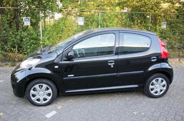 Peugeot 107 1.0 12V 5DRS 2010 Zwart Airco 35dkm Historie beschikbaar voor biedingen