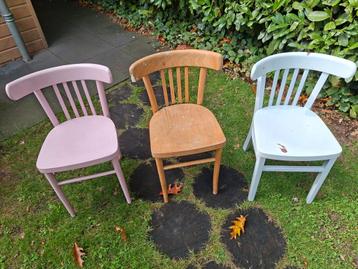 3 Leuke Cafestoelen beschikbaar voor biedingen