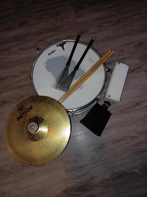Kleine trom met accessoires, Muziek en Instrumenten, Percussie, Gebruikt, Trommel, Ophalen