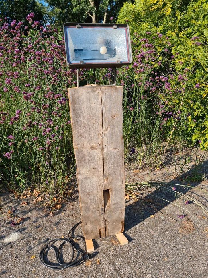 Staande vloerlamp met houten staander, Huis en Inrichting, Lampen | Vloerlampen, Zo goed als nieuw, 150 tot 200 cm, Hout, Overige materialen