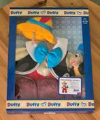 NIEUW Duffy the Disney Bear - Pinocchio Kostuum (43 cm), Verzamelen, Ophalen of Verzenden, Overige figuren, Nieuw
