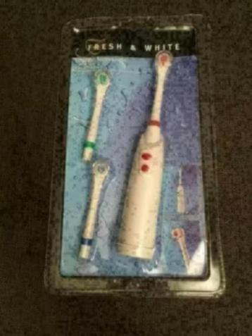 NIEUW! Fresh & White Elektrische Tandenborstel € 4,99 beschikbaar voor biedingen