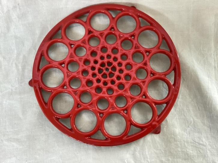 Grote Gietijzeren onderzetter   30 cm, Huis en Inrichting, Keuken | Potten en Pannen, Gebruikt, Gietijzer, Ophalen of Verzenden