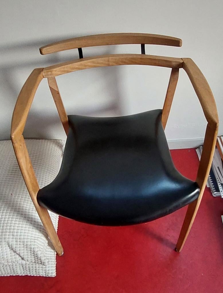 Mooie Andreu World Stoel, Gebruikt, Zwart, Ophalen of Verzenden, Leer