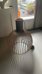 Secto Design | Octo - 4240, Huis en Inrichting, Lampen | Hanglampen, Zo goed als nieuw, Hout, 50 tot 75 cm, Ophalen
