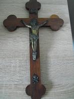 TE KOOP MOOI OUDKRUIS BEELD  MET MOOIE CORPUS, Ophalen of Verzenden, Zo goed als nieuw, Sieraad, Christendom | Katholiek