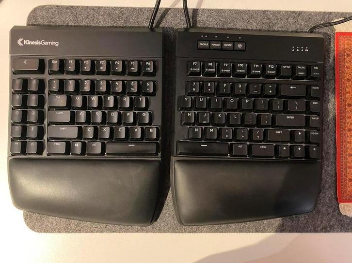 Kinesis Freestyle Edge RGB mx Brown split gaming keyboard, Computers en Software, Toetsenborden, Zo goed als nieuw, Qwerty, Bedraad